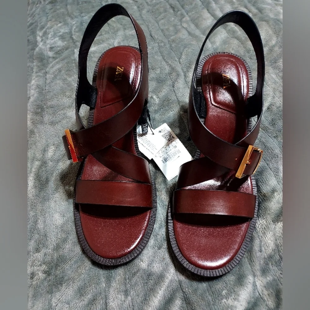Zara Brown Leather Buckled Heeled Sandals Sz-11